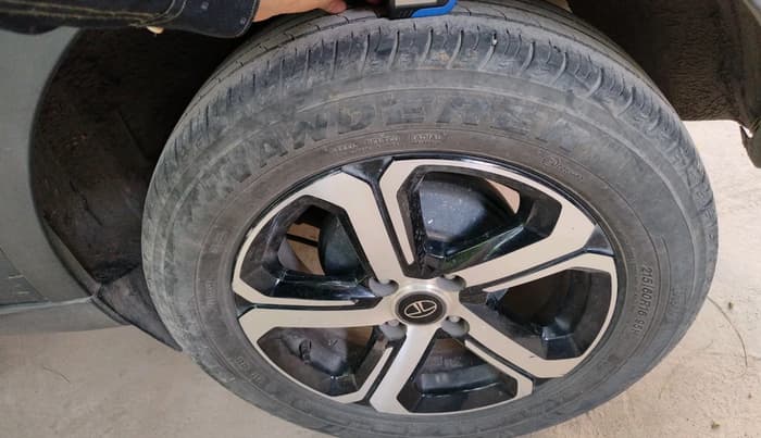 2022 Tata NEXON EV XZ PLUS, Electric, Automatic, 67,719 km, tyre
