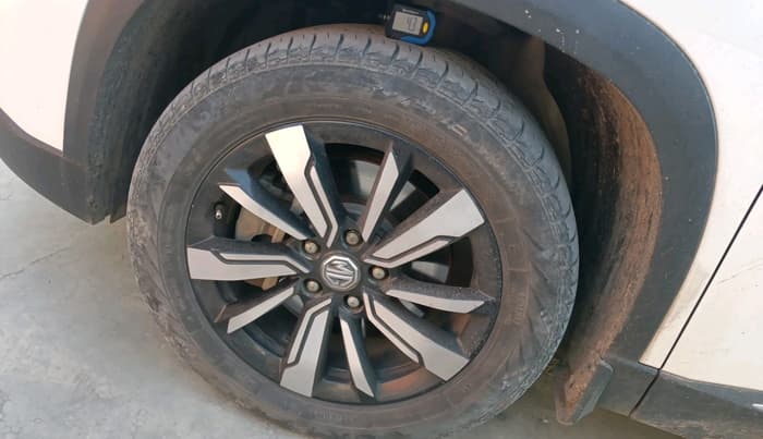 2019 MG HECTOR SHARP 2.0 DIESEL, Diesel, Manual, 52,190 km, tyre