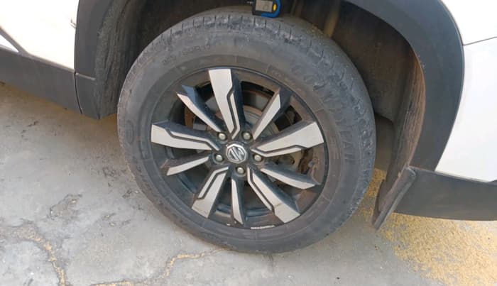 2019 MG HECTOR SHARP 2.0 DIESEL, Diesel, Manual, 52,190 km, tyre