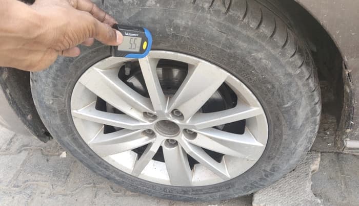 2014 Volkswagen Vento COMFORTLINE DIESEL 1.5, Diesel, Manual, 1,44,254 km, tyre