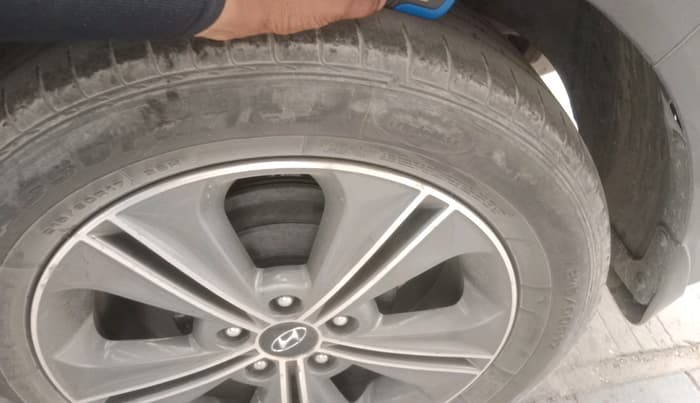 2016 Hyundai Creta SX PLUS AT 1.6 DIESEL, Diesel, Automatic, 1,15,823 km, tyre