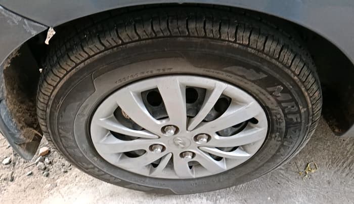2013 Hyundai i10 SPORTZ 1.2, Petrol, Manual, 48,464 km, tyre