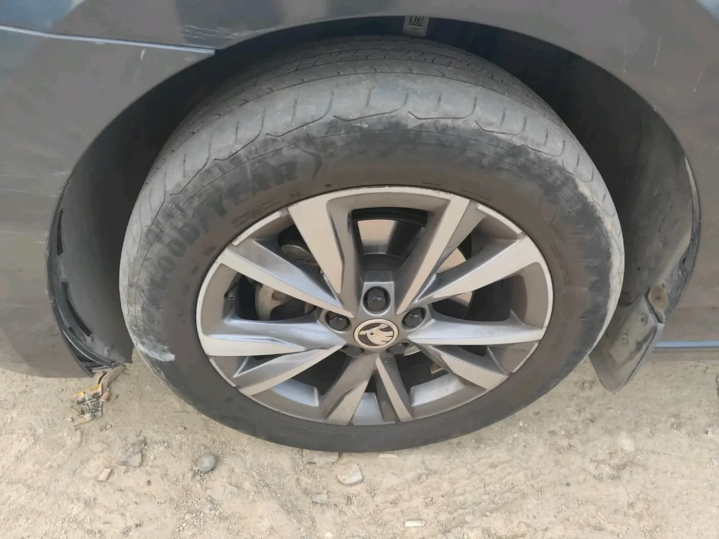 2022 Skoda SLAVIA STYLE 1.0L TSI AT, Petrol, Automatic, 41,892 km, tyre