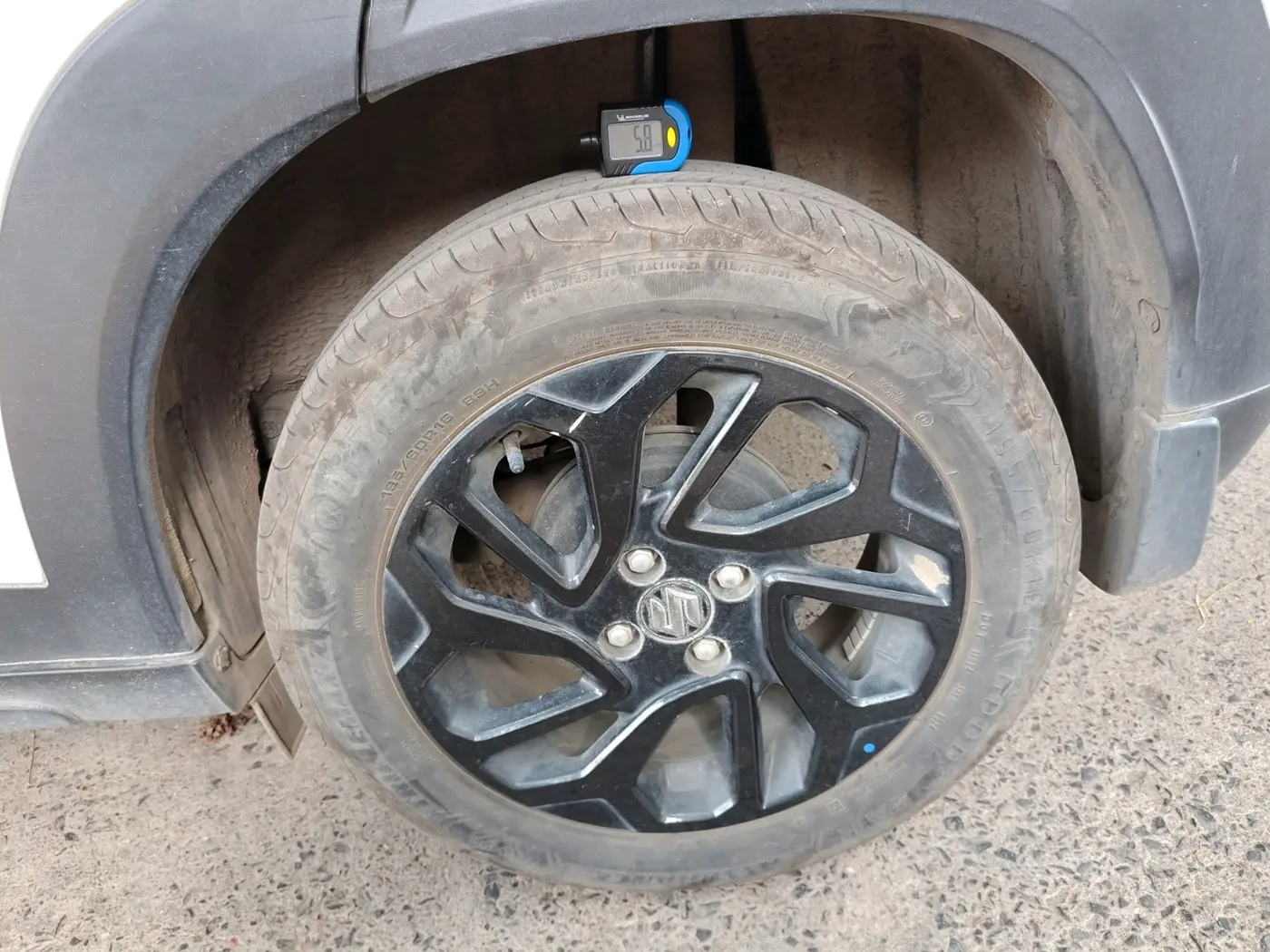 2024 Maruti FRONX DELTA PLUS 1.2MT, Petrol, Manual, 6,566 km, tyre