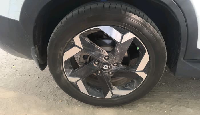 2021 Hyundai ALCAZAR PLATINUM(O) 7STR 1.5 AT, Diesel, Automatic, 58,054 km, tyre