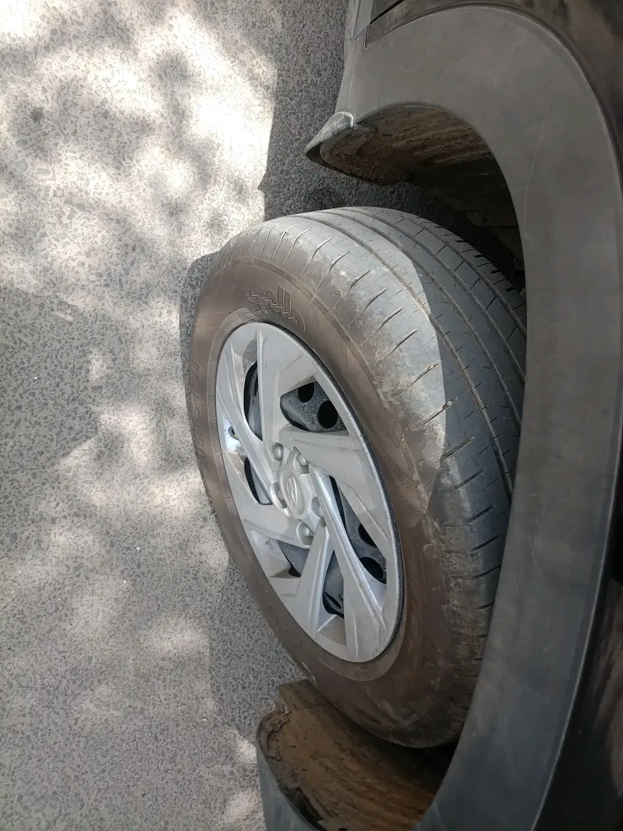 2025 Hyundai Creta E 1.5 DIESEL, Diesel, Manual, 34,042 km, tyre