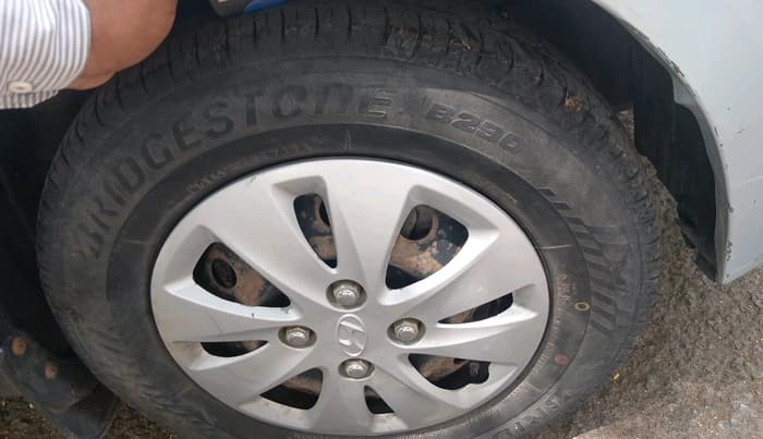 2011 Hyundai i10 MAGNA 1.2, Petrol, Manual, 75,241 km, tyre