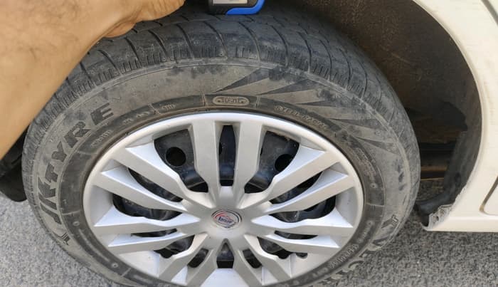 2011 Maruti Wagon R 1.0 VXI, Petrol, Manual, 65,671 km, tyre
