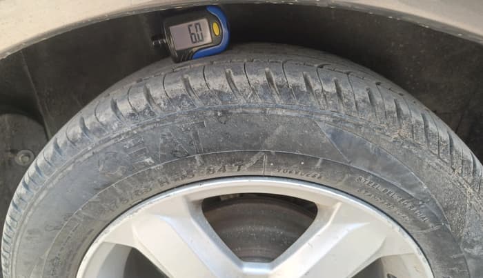2012 Honda City 1.5L I-VTEC V MT, Petrol, Manual, 1,19,273 km, tyre