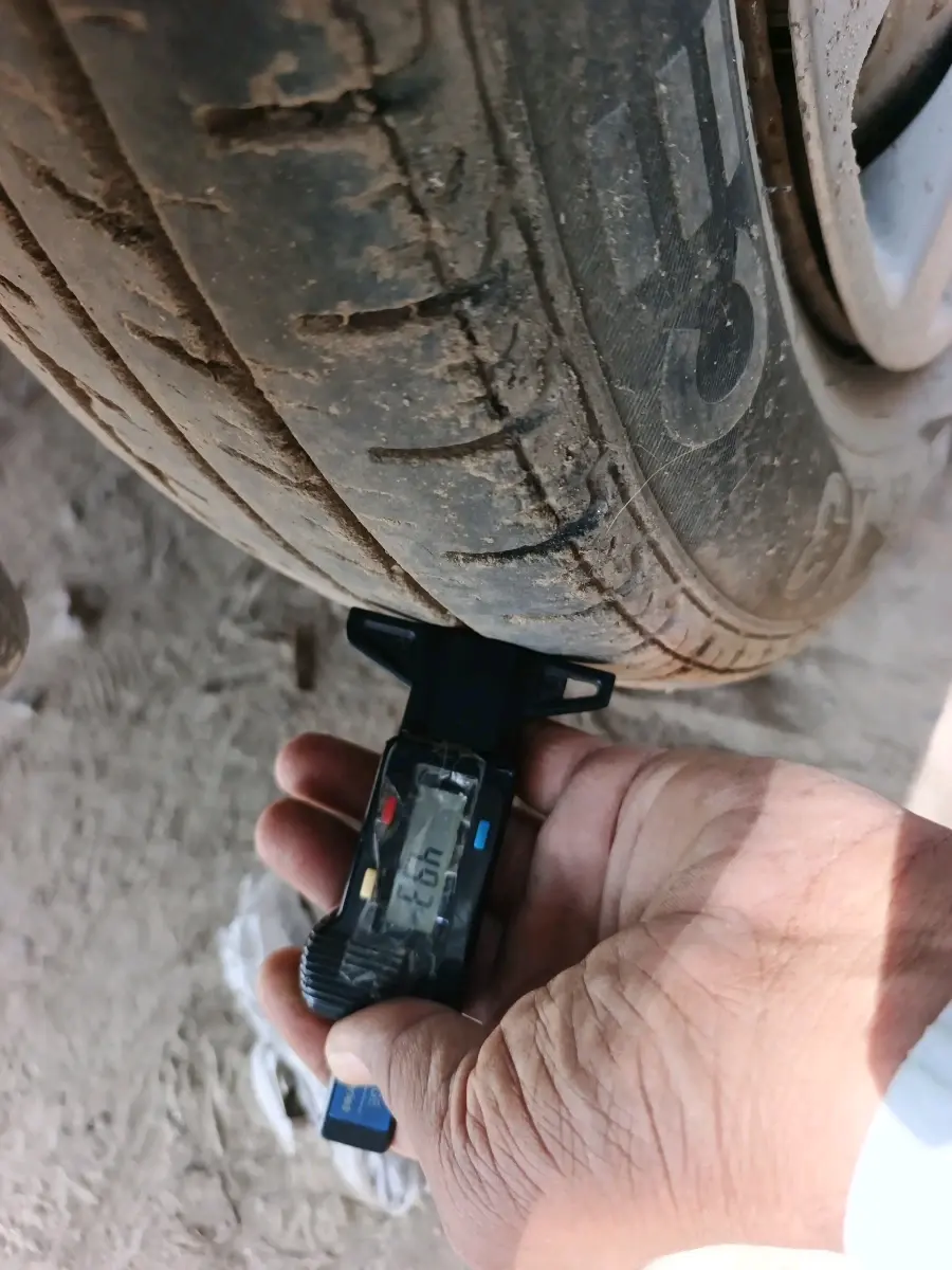 2022 Maruti Eeco 7 STR STD(O), CNG, Manual, 62,265 km, tyre