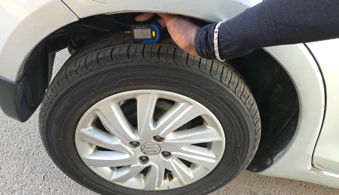 2016 Maruti Swift Dzire ZDI AMT, Diesel, Automatic, 1,25,359 km, tyre