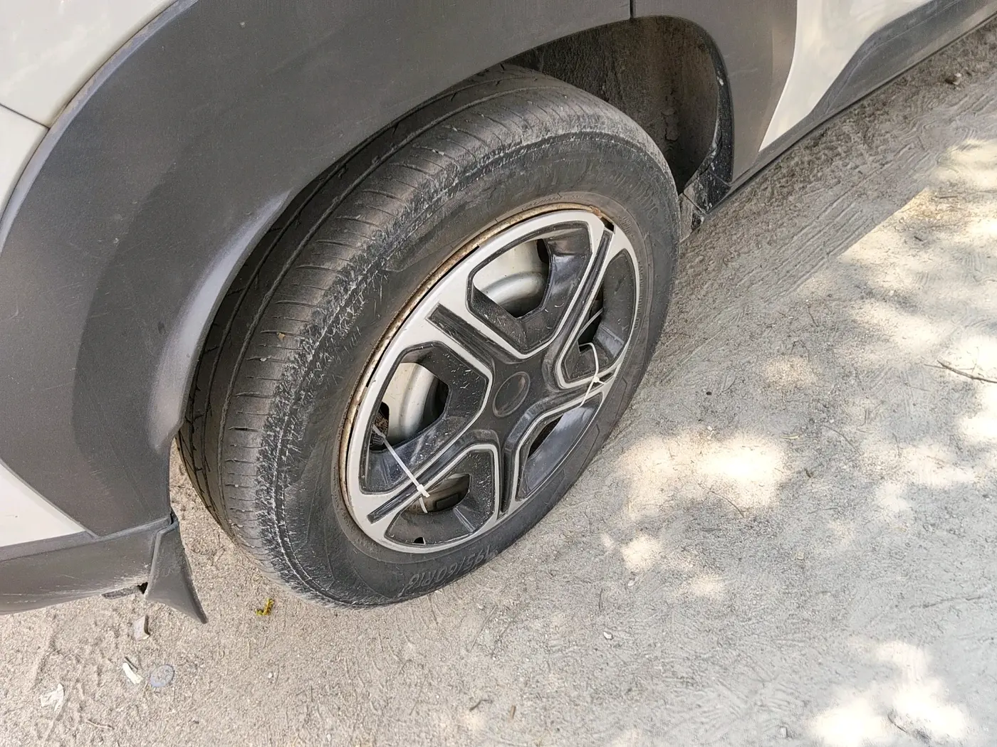 2021 Nissan MAGNITE XE, Petrol, Manual, 75,000 km, tyre