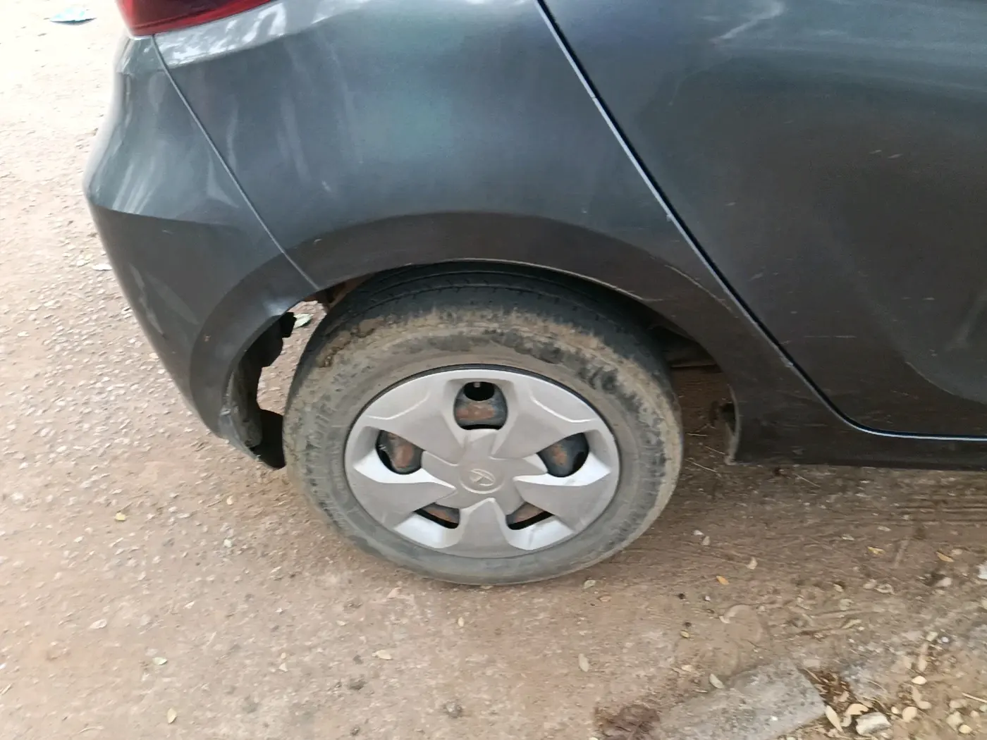 2021 Tata Tiago XT PETROL, Petrol, Manual, 45,220 km, tyre