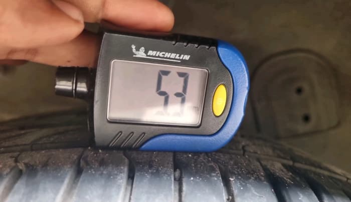 2018 Tata NEXON XZA PLUS DIESEL, Diesel, Automatic, 67,380 km, tyre