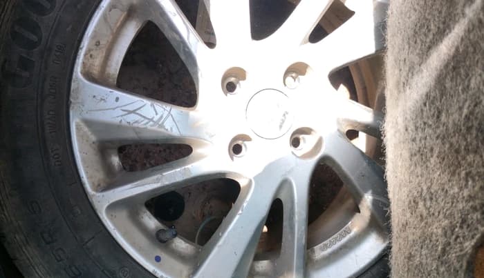 2012 Maruti Swift ZXI, Petrol, Manual, 73,588 km, tyre
