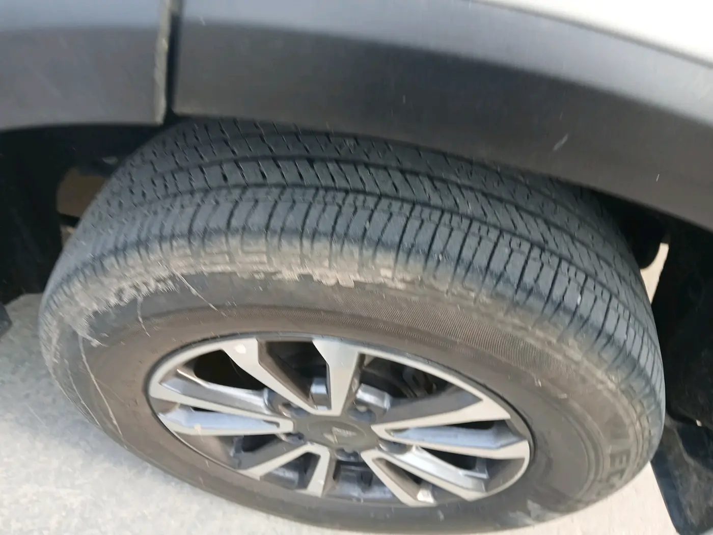 2024 Mahindra SCORPIO-N Z8 Select Petrol MT, Petrol, Manual, 20,014 km, tyre