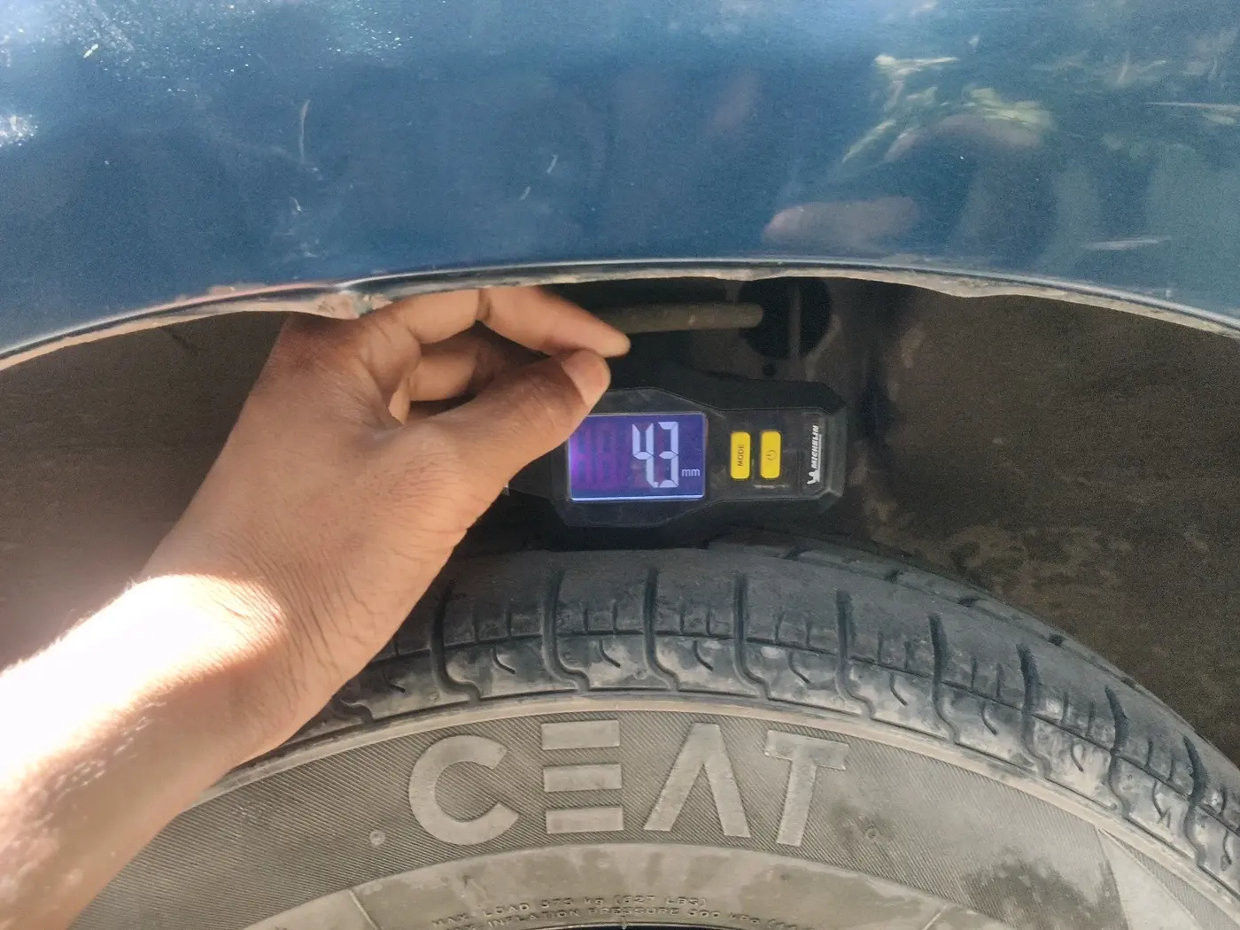 2011 Maruti Alto LXI CNG, CNG, Manual, 1,23,691 km, tyre