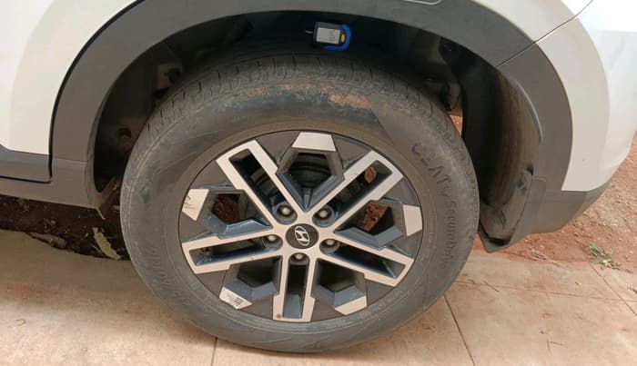 2022 Hyundai VENUE SX (O) 1.5 CRDI, Diesel, Manual, 55,717 km, tyre