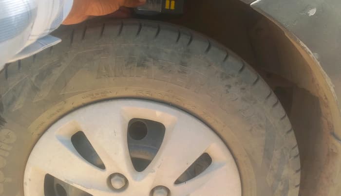 2013 Hyundai i10 MAGNA 1.1, CNG, Manual, 70,102 km, tyre