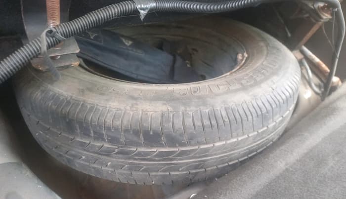 2013 Hyundai i10 MAGNA 1.1, CNG, Manual, 70,102 km, tyre