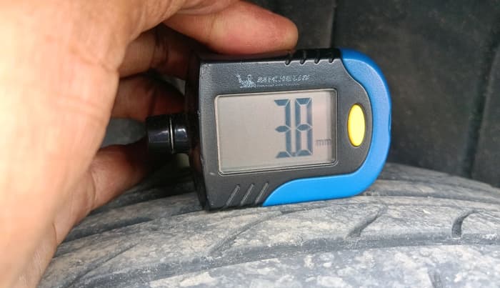2021 Maruti Ertiga VXI CNG, CNG, Manual, 83,111 km, tyre