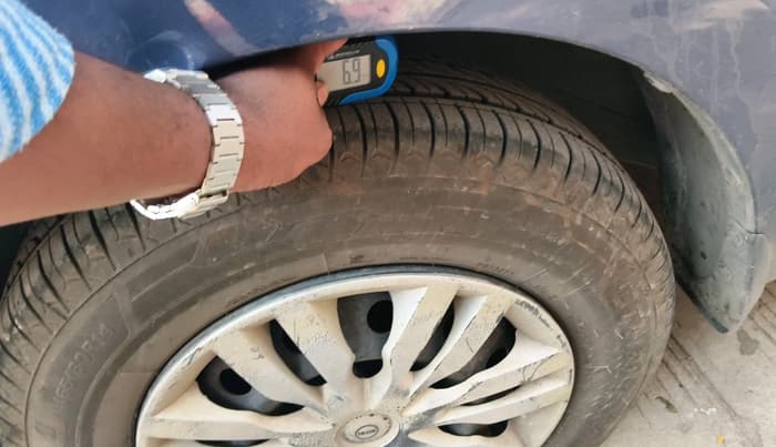 2018 Maruti Dzire VXI AMT, Petrol, Automatic, 75,565 km, tyre