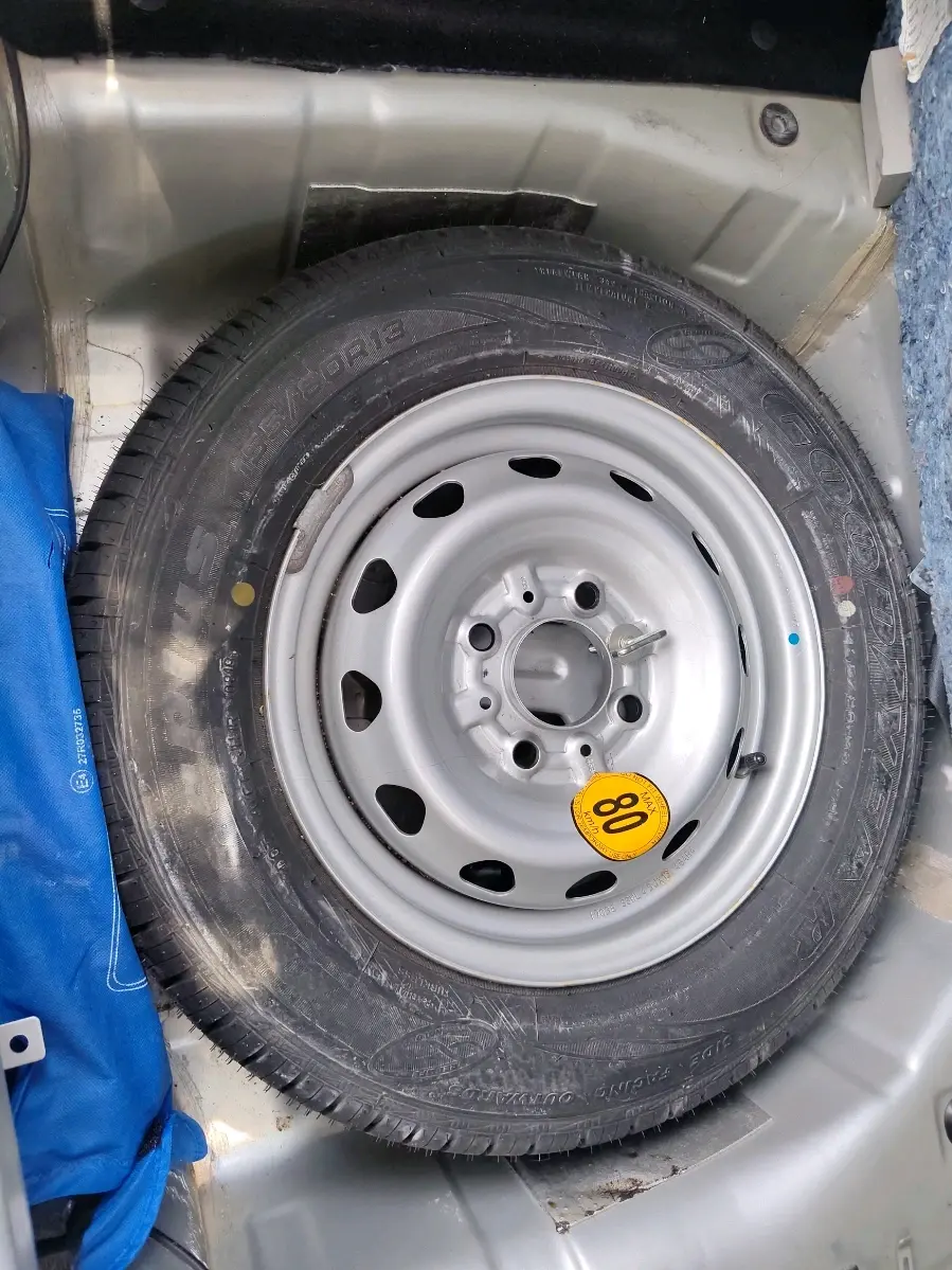 2019 Tata Tiago XZA PETROL, Petrol, Automatic, 24,567 km, tyre
