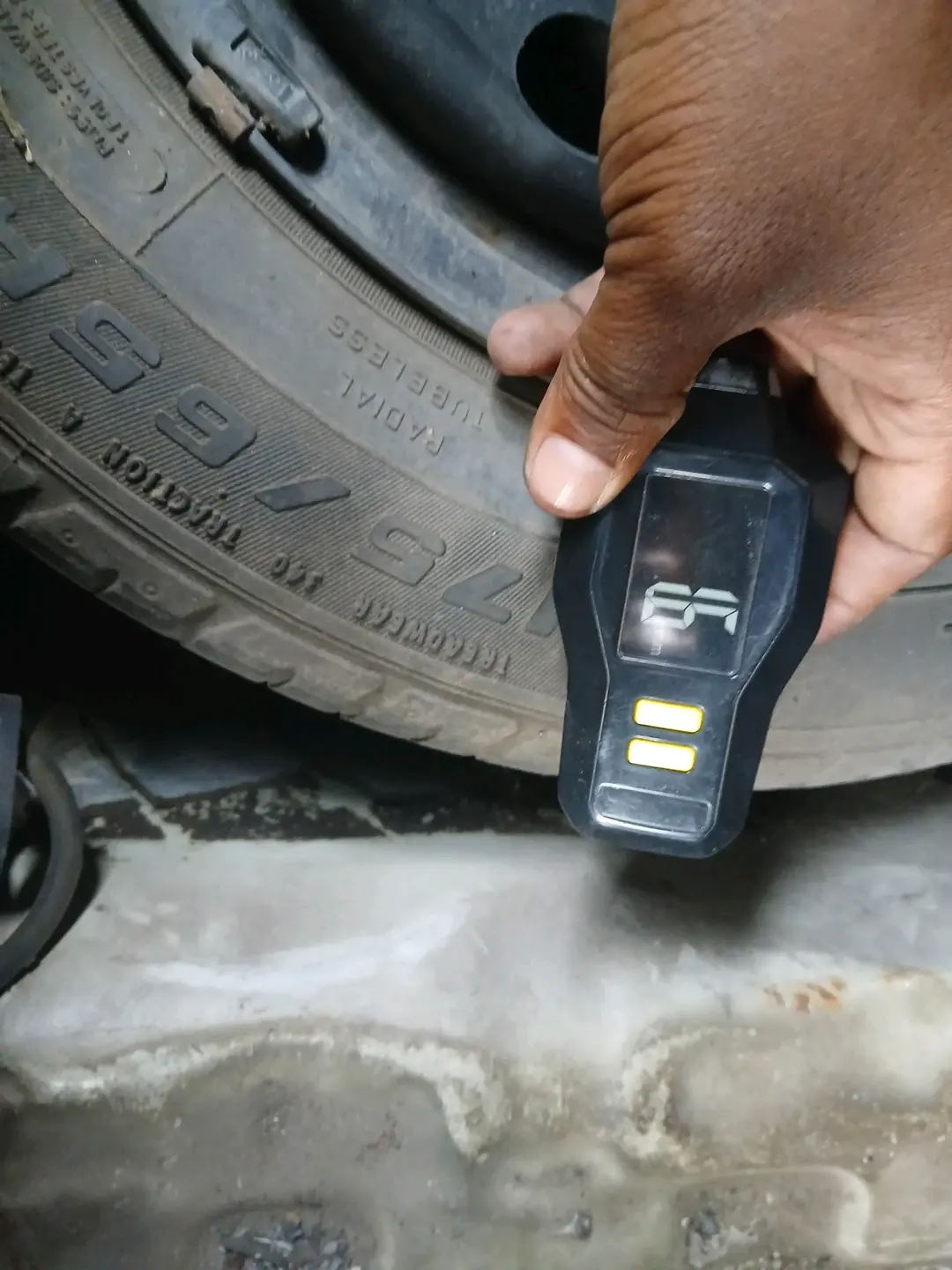 2011 Tata Indica Vista TERRA TDI, Diesel, Manual, 92,517 km, tyre