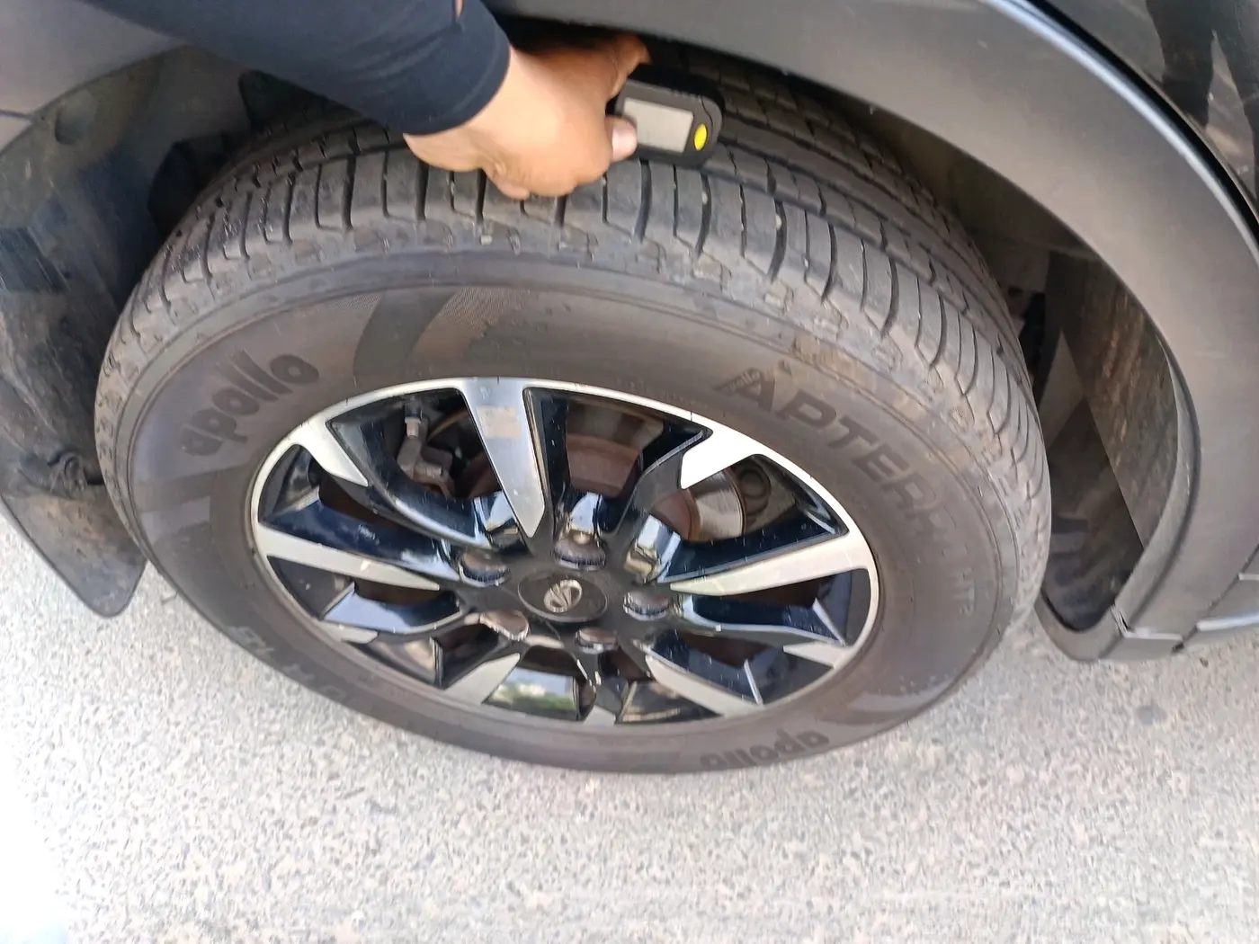 2018 Mahindra XUV500 W11 AT, Diesel, Automatic, 96,264 km, tyre