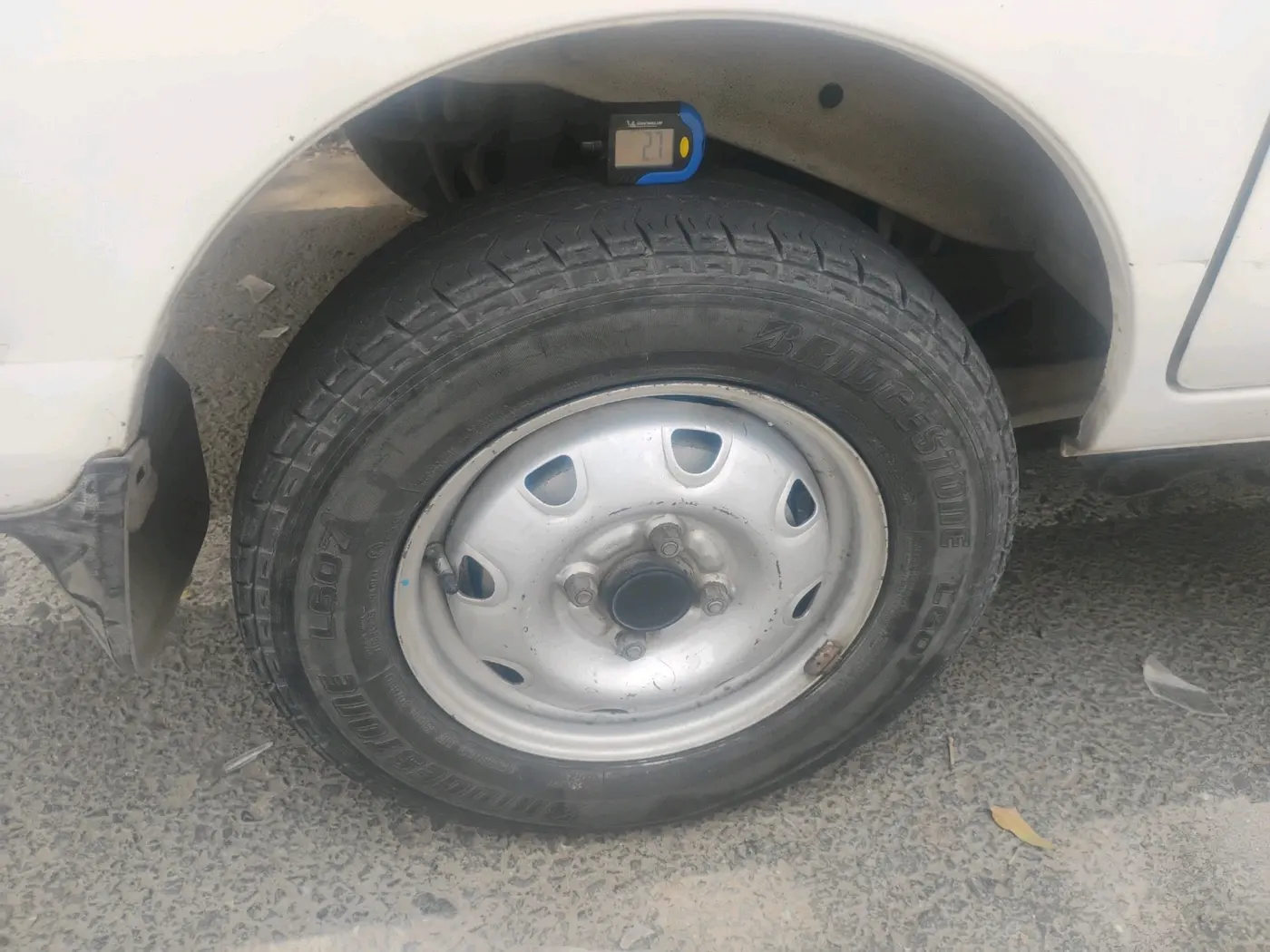 2015 Maruti Eeco 5 STR WITH A/C+HTR, CNG, Manual, 1,26,377 km, tyre