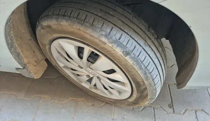 2023 Toyota Glanza S, Petrol, Manual, 31,313 km, tyre