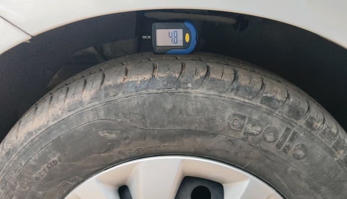 2018 Maruti Swift VXI AMT, Petrol, Automatic, 16,713 km, tyre