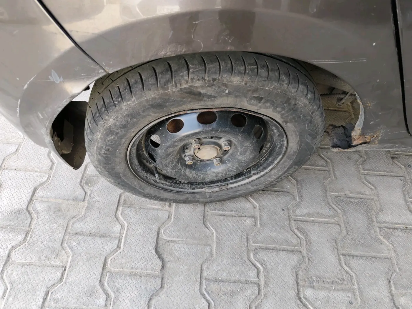 2018 Tata Tiago XT DIESEL, Diesel, Manual, 1,12,494 km, tyre