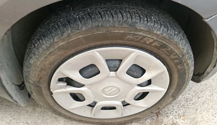 2017 Maruti IGNIS DELTA 1.2, Petrol, Manual, 61,072 km, tyre