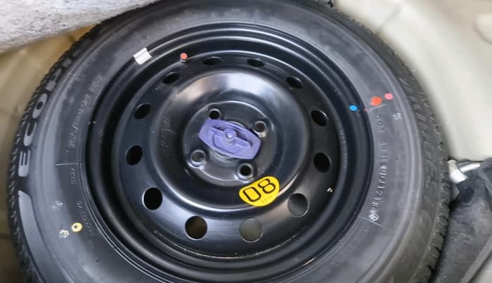 2018 Maruti Swift ZXI AMT, Petrol, Automatic, 79,559 km, tyre