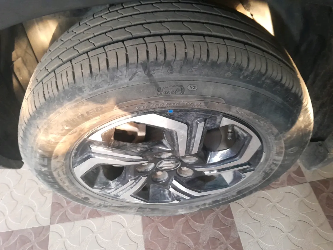 2024 Maruti BREZZA ZXI + SMART HYBRID, Petrol, Manual, 5,322 km, tyre