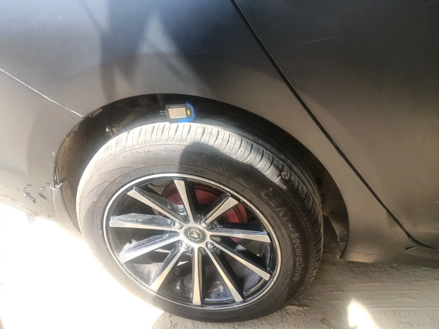 2018 Hyundai Verna 1.6 CRDI SX + AT, Diesel, Automatic, 1,15,000 km, tyre
