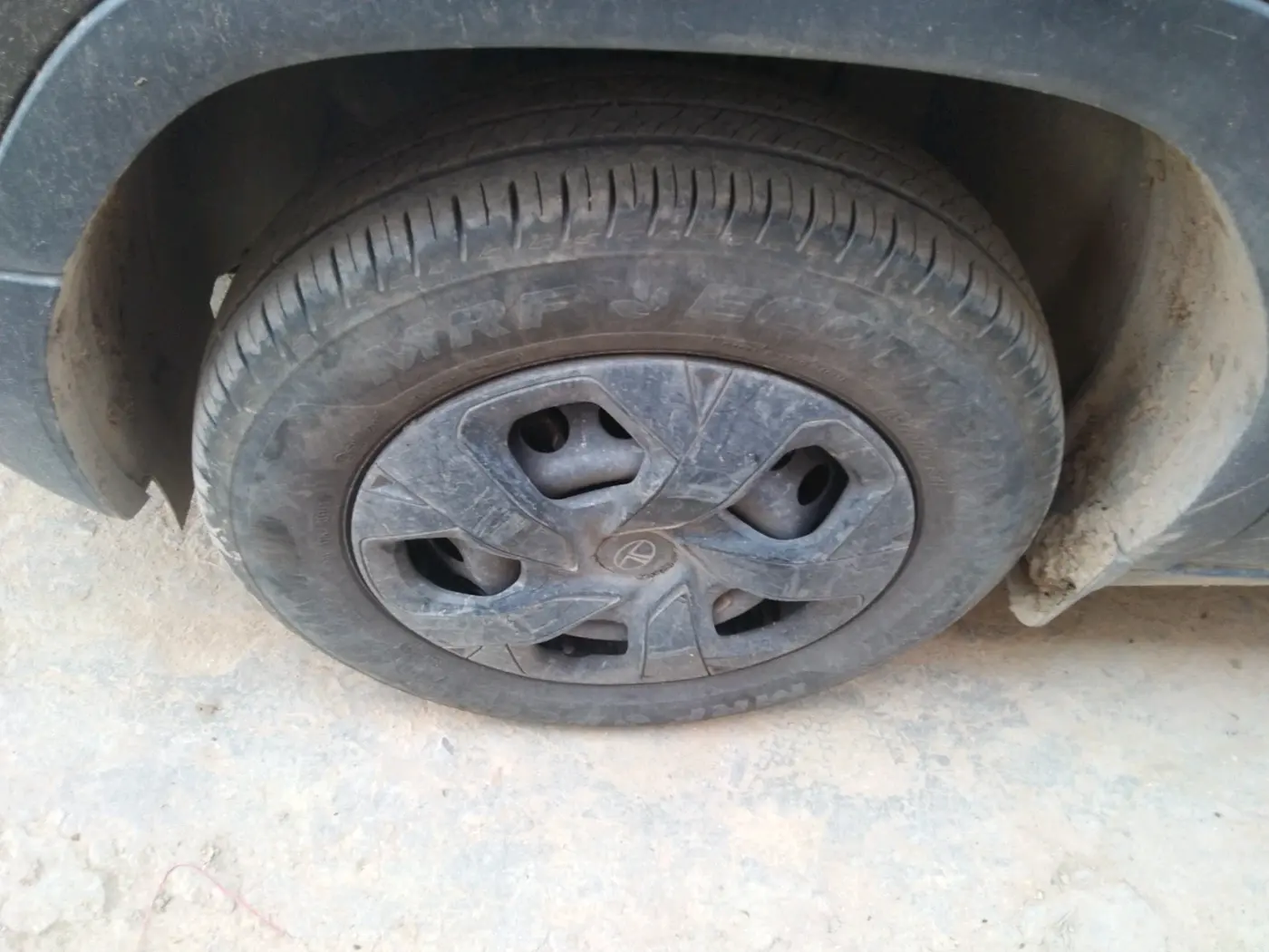 2025 Tata PUNCH Adventure Plus (S) iCNG, CNG, Manual, 25,091 km, tyre