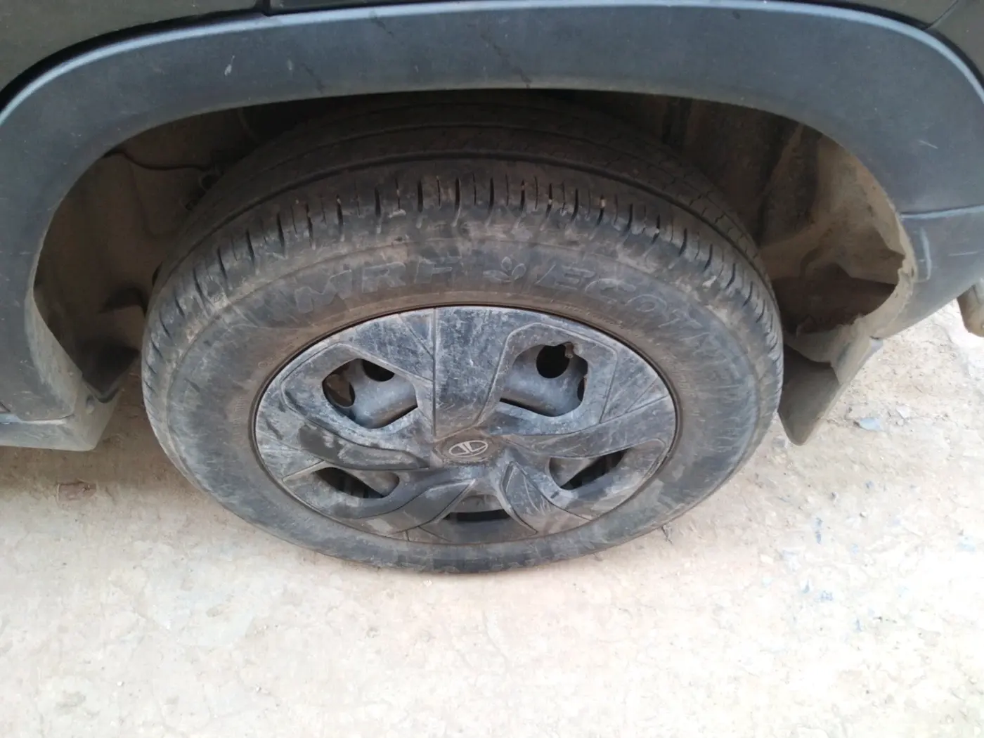2025 Tata PUNCH Adventure Plus (S) iCNG, CNG, Manual, 25,091 km, tyre