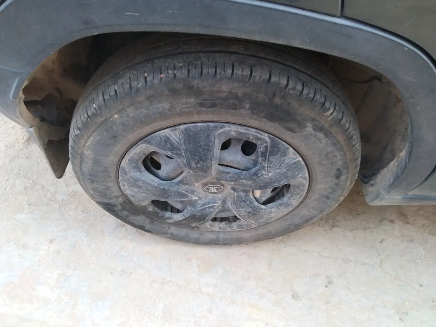 2025 Tata PUNCH Adventure Plus (S) iCNG, CNG, Manual, 25,091 km, tyre