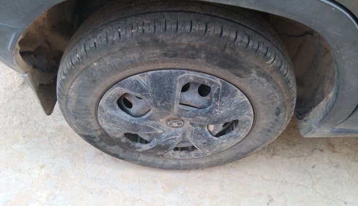 2025 Tata PUNCH Adventure Plus (S) iCNG, CNG, Manual, 25,091 km, tyre