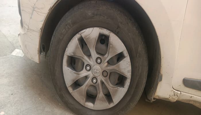 2015 Hyundai Xcent S 1.1 CRDI, Diesel, Manual, 1,65,295 km, tyre