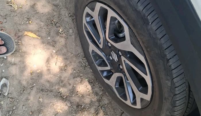 2025 Maruti FRONX ALPHA 1.0L TURBO 6 AT, Petrol, Automatic, 15,133 km, tyre
