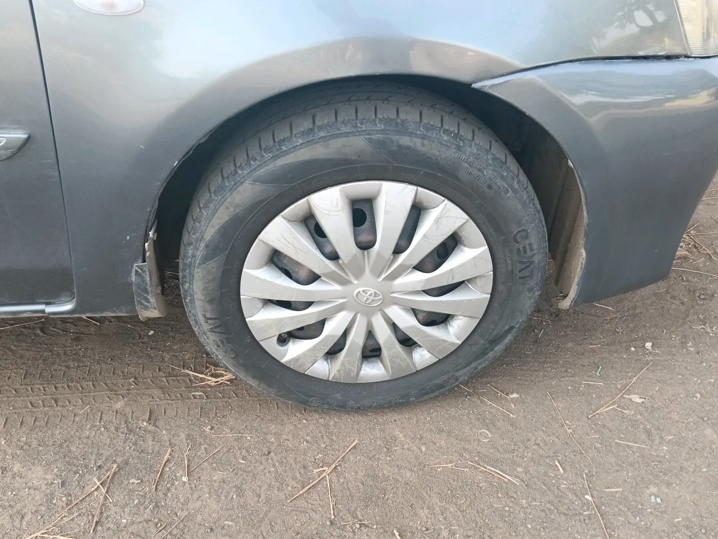 2014 Toyota Etios GD, Diesel, Manual, 1,65,894 km, tyre