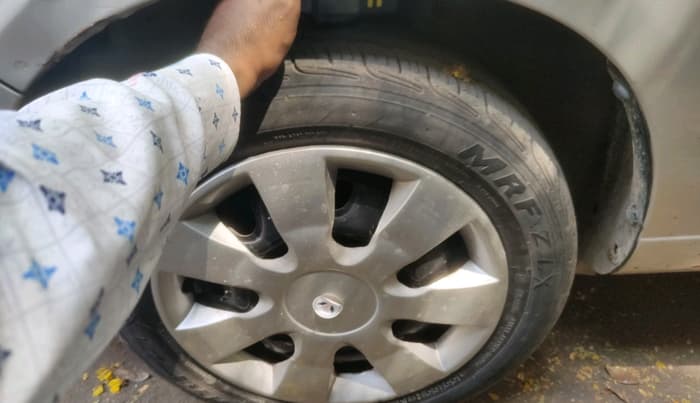2013 Maruti Alto K10 VXI, Petrol, Manual, 1,12,756 km, tyre