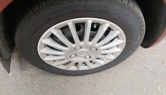 2011 Ford Fiesta EXI 1.4 DIESEL, Diesel, Manual, 1,49,869 km, tyre