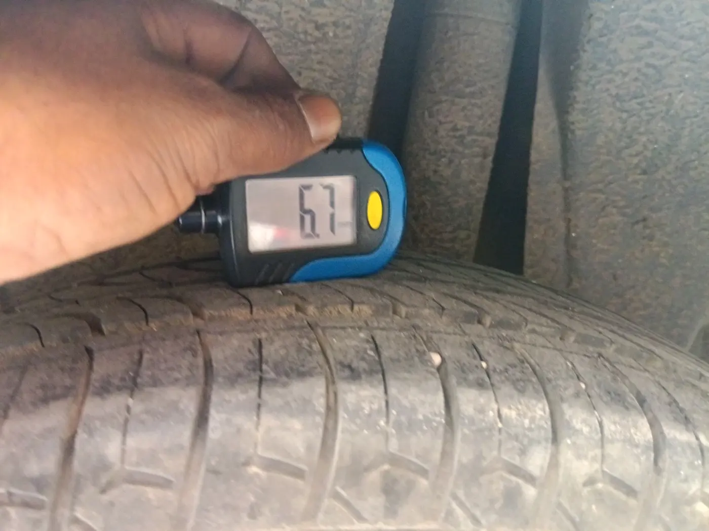 2022 Maruti Ertiga VXI CNG, CNG, Manual, 80,119 km, tyre