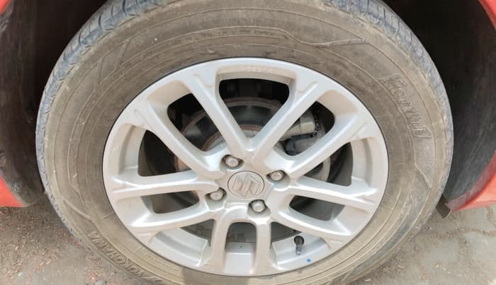 2018 Maruti Swift ZXI, Petrol, Manual, 69,527 km, tyre