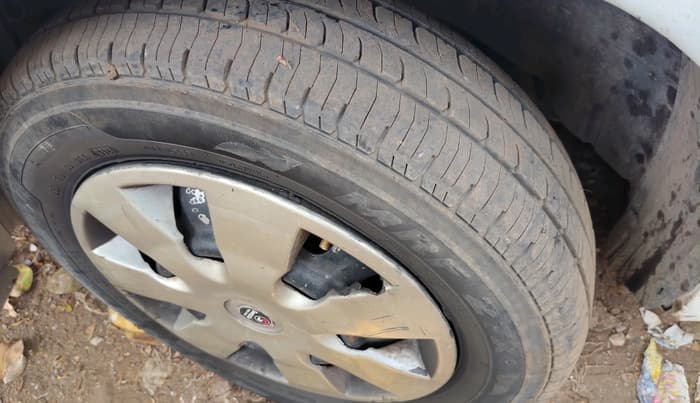 2013 Maruti Wagon R 1.0 LXI CNG, CNG, Manual, 1,50,665 km, tyre