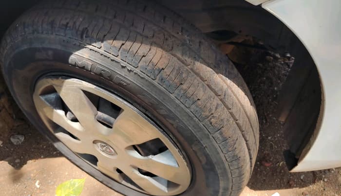 2013 Maruti Wagon R 1.0 LXI CNG, CNG, Manual, 1,50,665 km, tyre